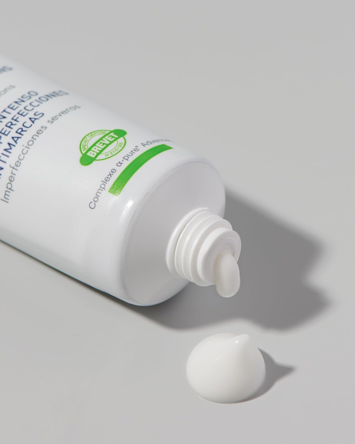 Isispharma Teen Derm A.Z. - Triple Action Anti-Imperfections, Anti-Markings, Ultra Soothing, Combination Skin to Oily Skin - With 15% Azelaic Acid, 30 ml