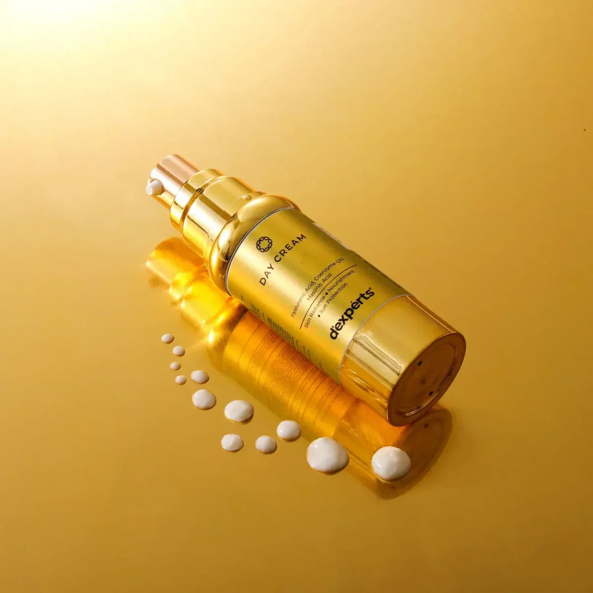 d'experts Day Cream With Hyaluronic Acid, Coenzyme Q10 & Maslinic Acid for Reduces Dark Spots & Pigmentation, Helps in Sun Protection, Skin Radiance & Nourishment for All Skin Types 30g